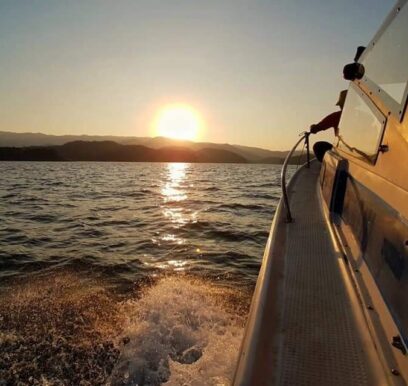 speed boat